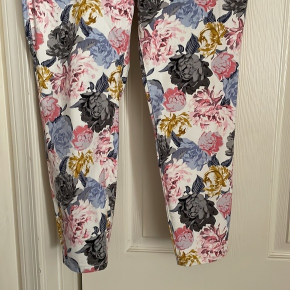 NWT torrid flower jean jeggings 14Short - Picture 3 of 10